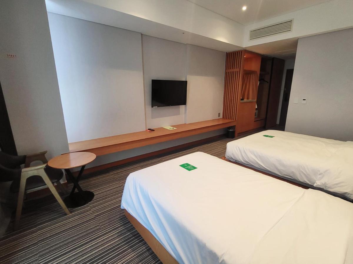 Hotel Tour Incheon Airport Hotel & Suites Exterior foto